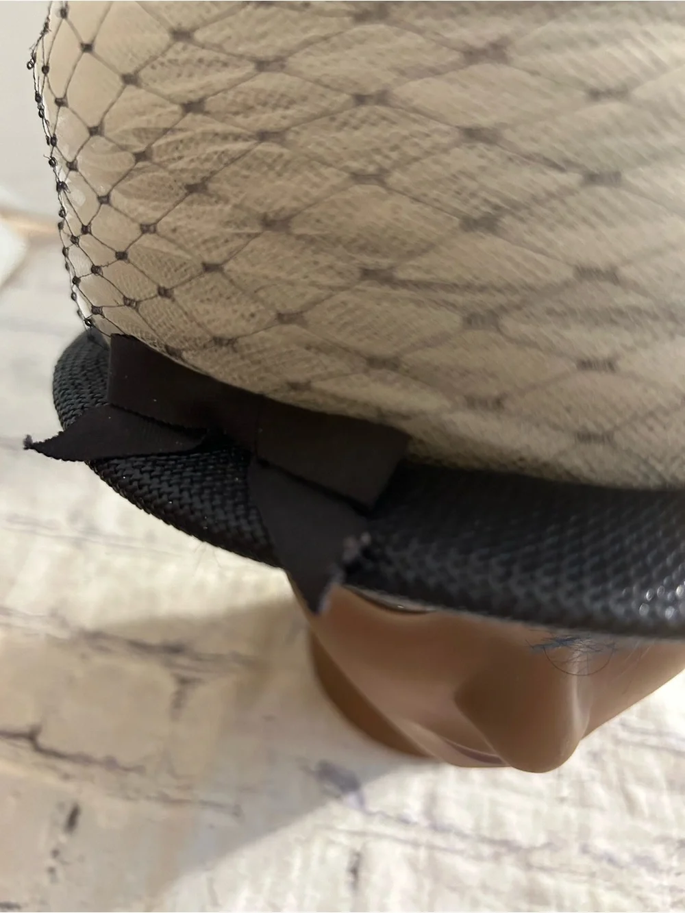 VTG STYLE PILL BOX BLACK WITH CREAM MESH NET HAT - Picture 5 of 11